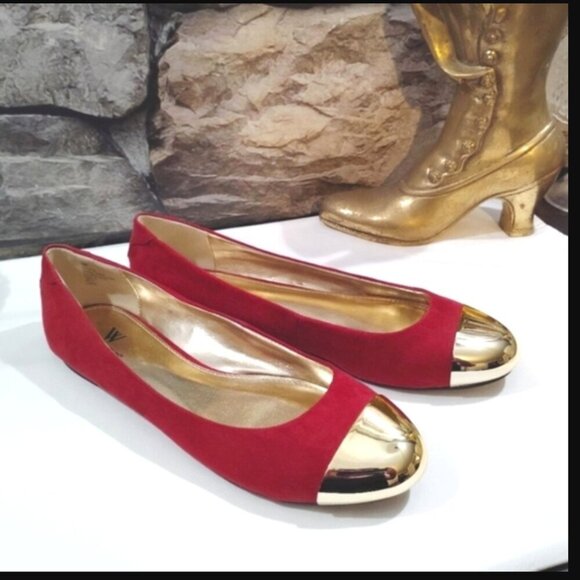Worthington Shoes - Sz 9M Worthington Burgundy & Gold Ballet Flats Metallic Toe Faux Suede 9 Medium